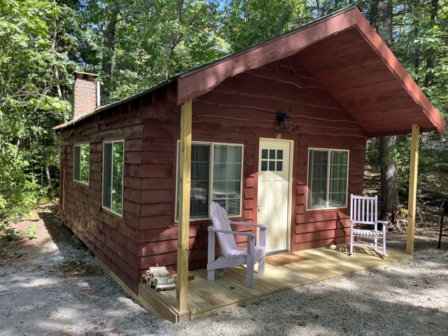 Cabin 18 Maine Idyll